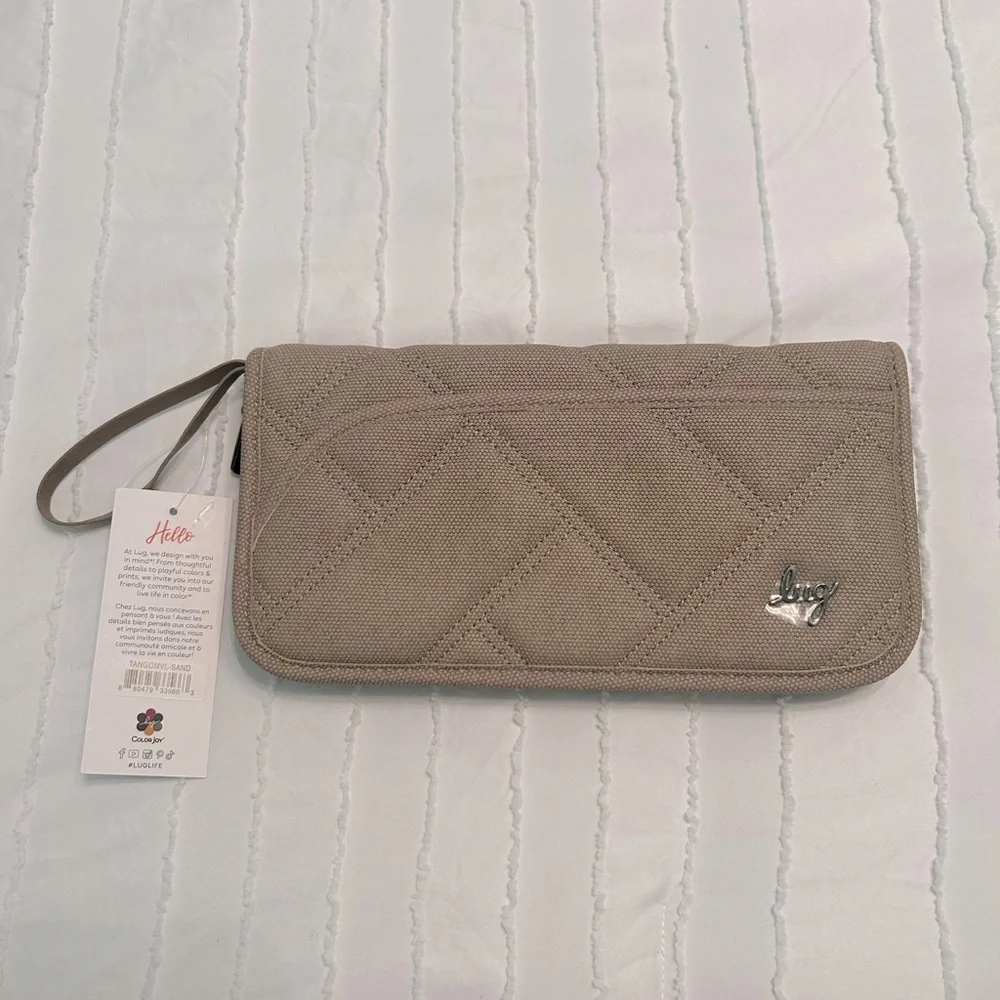 NWT Lug Tango SE Travel Wallet - Matte Luxe VL - Sand Taupe - Picture 1 of 4